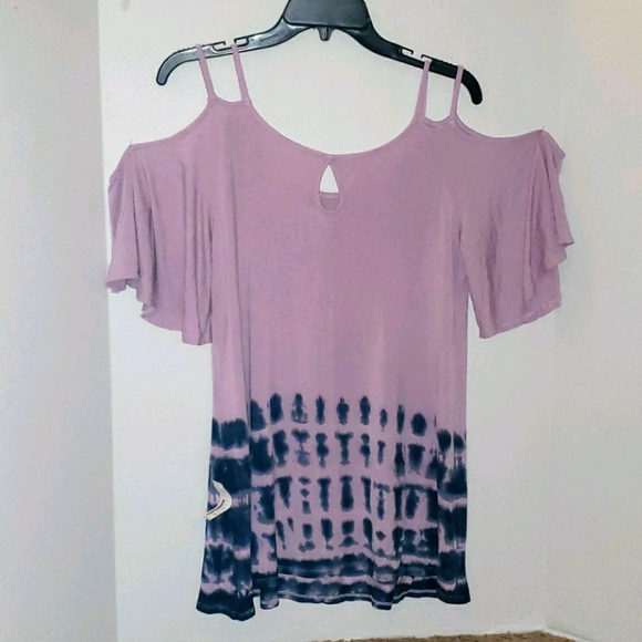 Bittoshop Women's Cold Shoulder Top - Picture 2 of 7
